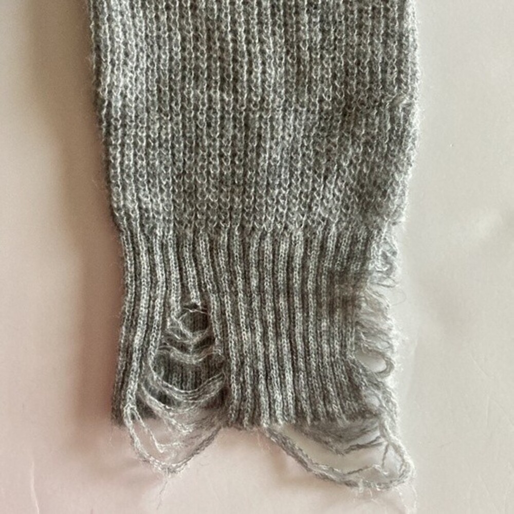 Hem and Thread Distressed Frayed Color Block Sweater Gray Medium - Picture 12 of 12